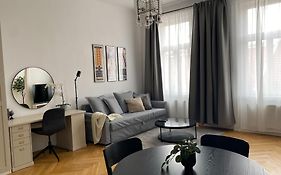Cosy Apartment In Mariahilf Close To Citycenter